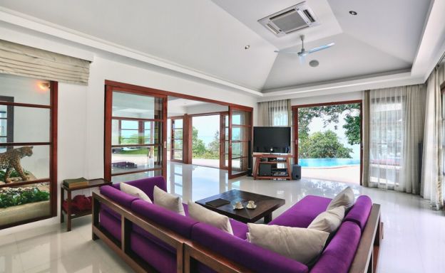 Beautiful 4 Bedroom Beachfront Villa in Choeng Mon