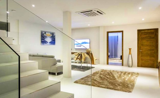 New Modern 3-4 Bedroom Luxury Pool Villas in Maenam
