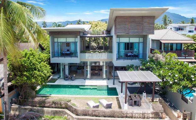 Unique Design 3 Bedroom Beachfront Villa in Maenam
