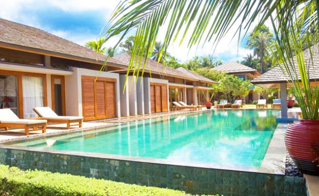 Glorious 6 Bedroom Beachfront Gem of Villa in Lipa Noi