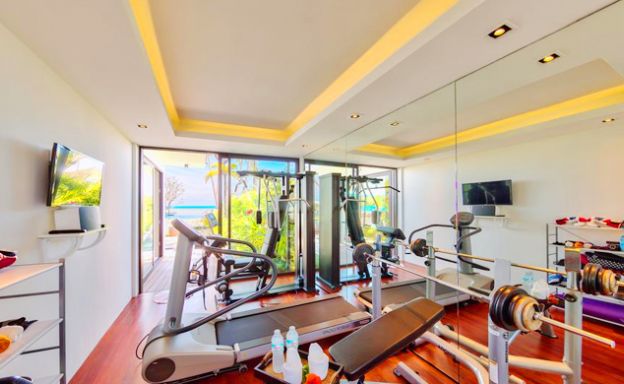 Beachfront 5 Bedroom Villa in Resort in Hua Thanon