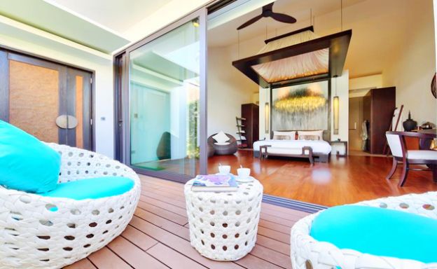 Beachfront 5 Bedroom Villa in Resort in Hua Thanon