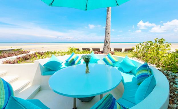Beachfront 5 Bedroom Villa in Resort in Hua Thanon