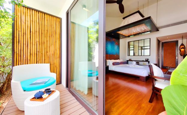 Beachfront 5 Bedroom Villa in Resort in Hua Thanon