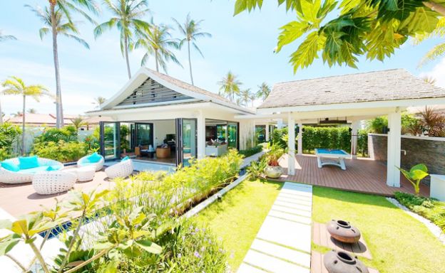 Beachfront 5 Bedroom Villa in Resort in Hua Thanon