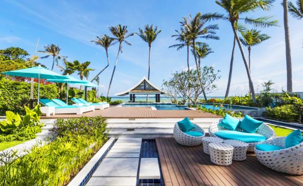 Beachfront 5 Bedroom Villa in Resort in Hua Thanon