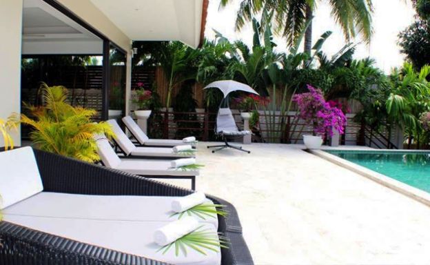 Exclusive 3 Bedroom Luxury Pool Villa in Maenam