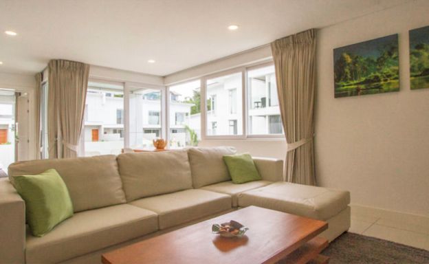 Large luxury 1 Bedroom Freehold Condo in Choeng Mon