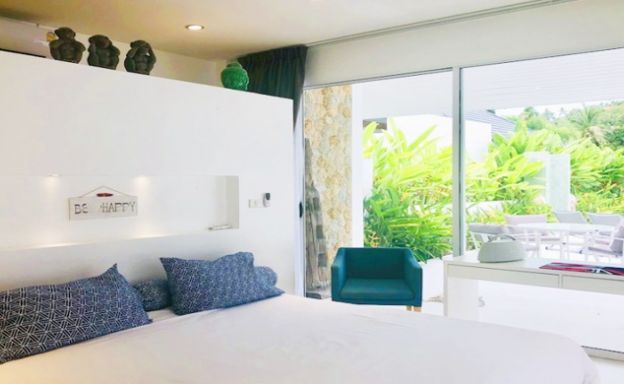 Modern 3 Bedroom Pool Villa for Sale in Maenam