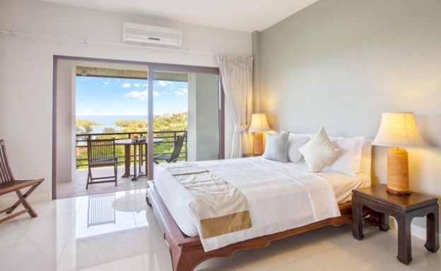 Spacious 4 Bed Luxury Sea View Villa in Choeng Mon