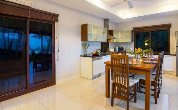 Spacious 4 Bed Luxury Sea View Villa in Choeng Mon