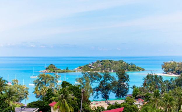 Spacious 4 Bed Luxury Sea View Villa in Choeng Mon