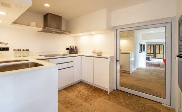 Ultra Modern 5 Bedroom Sea View Villa in Chaweng Noi
