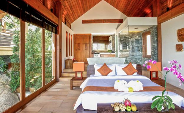 Luxury 5 Bedroom Beach Front Pool Villa in Lamai