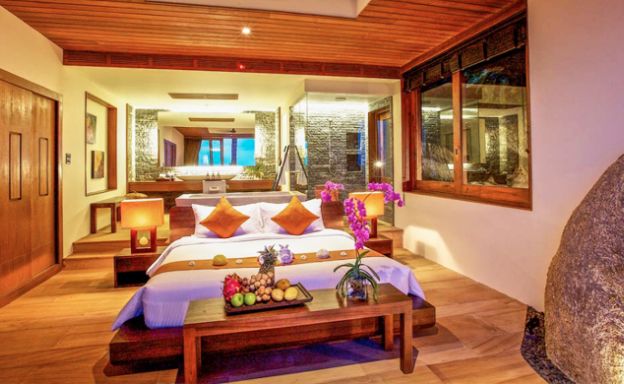 Luxury 5 Bedroom Beach Front Pool Villa in Lamai