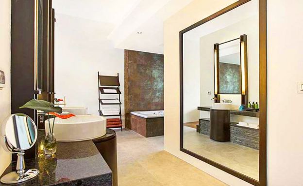 Luxury 5 Bed Beachfront Villa for Sale in Hua Thanon