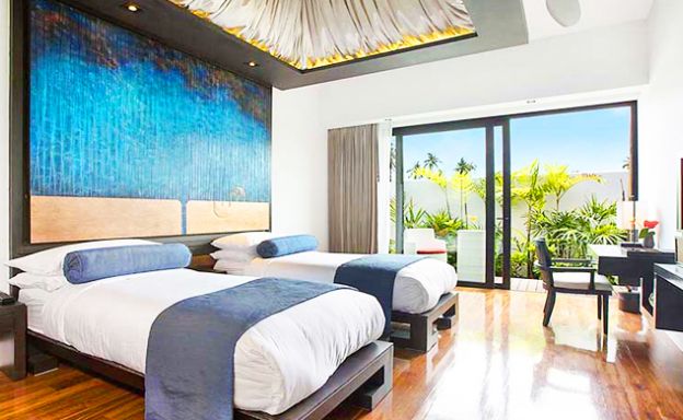 Luxury 5 Bed Beachfront Villa for Sale in Hua Thanon