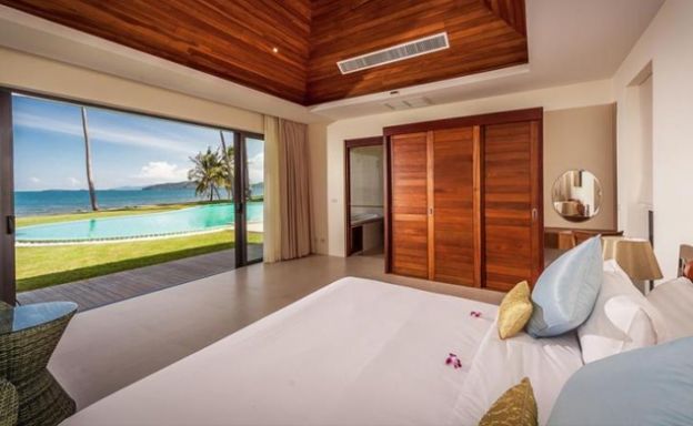 Serene 4 Bedroom Beachfront Luxury Villa in Laem Sor