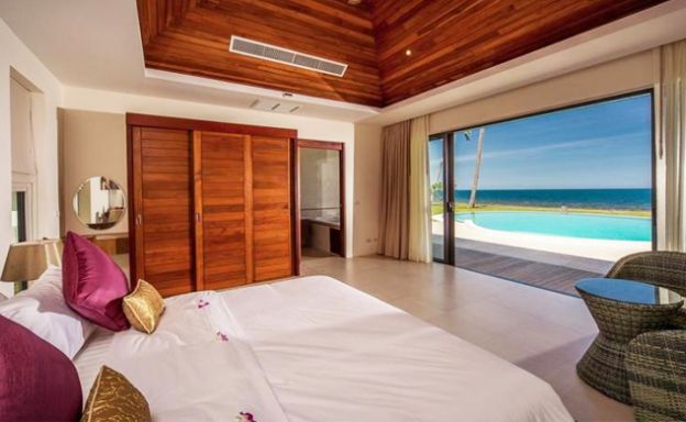 Serene 4 Bedroom Beachfront Luxury Villa in Laem Sor