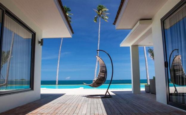 Serene 4 Bedroom Beachfront Luxury Villa in Laem Sor