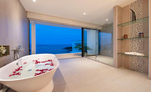 5 Bedroom Luxury Beach View Pool Villa in Plai Laem