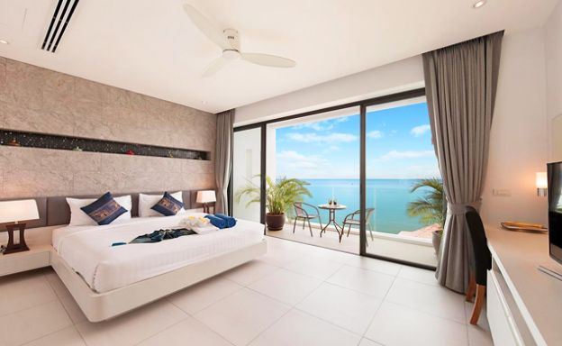 5 Bedroom Luxury Beach View Pool Villa in Plai Laem